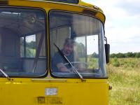 bus 12